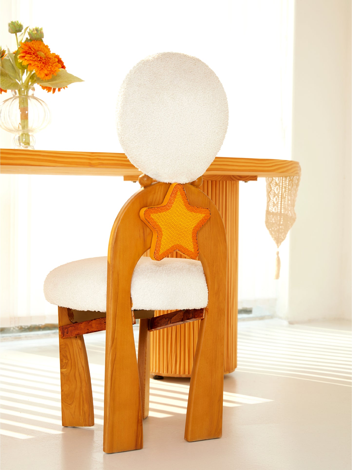 Orange star-shaped durable cat scratcher with eco-friendly materials